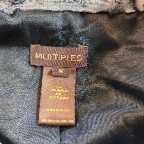 Multiples Women’s white black Plush Jacket size M Faux Fur Textured Button front - Picture 8 of 13